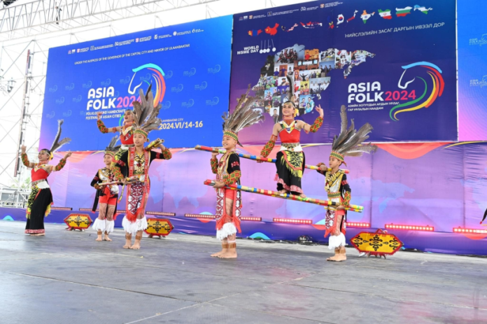 Asia Folk 2025