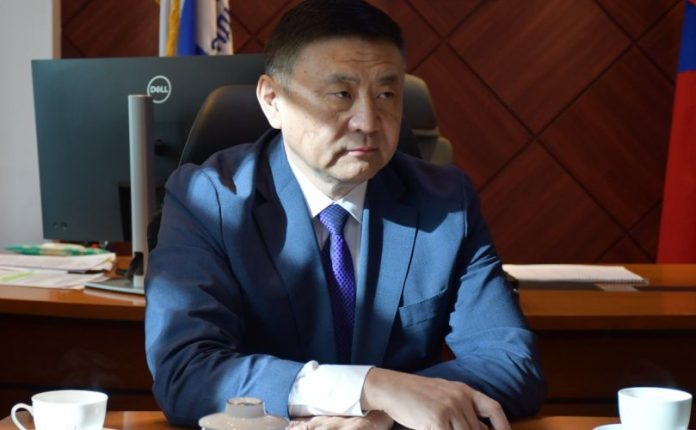 Эрүүл мэндийн салбар 60 тэрбум төгрөгөө алдсан шалтгаанд экс сайдыг буруутгав
