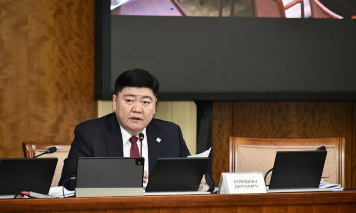 Нийтээр тэмдэглэх баярын болон тэмдэглэлт өдрүүдийн тухай хуулийн төслийг дэмжлээ
