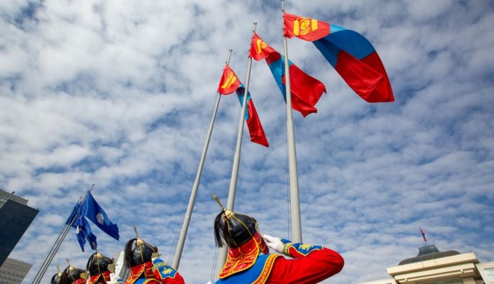 Энэ сарын 21, 26-нд бүх нийтээр амарна