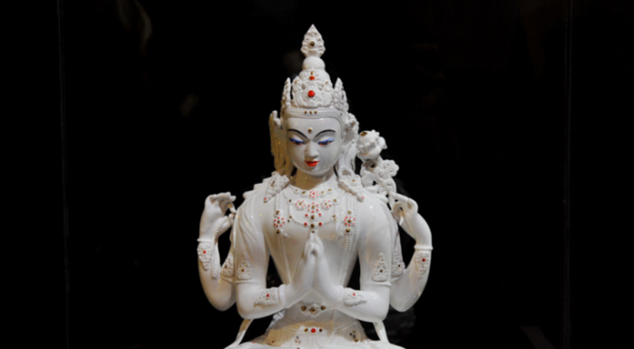 Өндөр Гэгээний бүтээл шаазан урлалд