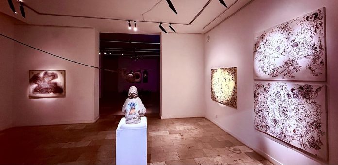 Б галерейн орчин үеийн 8 дахь