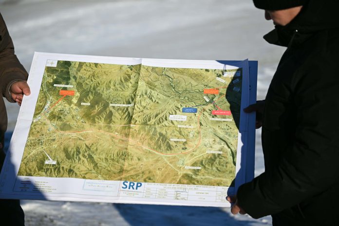 Био комбинатын гүүрнээс Эмээлтийн авто зам хүртэл шинээр 12.5 км авто зам барина