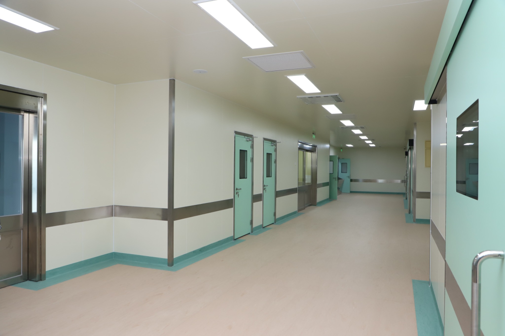 Сүхбаатар дүүргийн Нэгдсэн эмнэлэг олон улсын стандартын вакум мэс заслын тасагтай боллоо