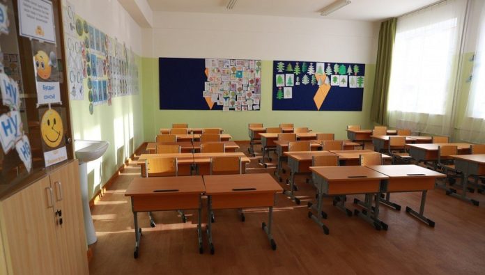 сургуулийн сурагчид