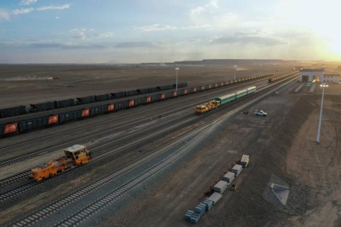 Тавантолгой-Гашуунсухайт чиглэлийн төмөр замаар таван сард 3 сая тонн нүүрс тээвэрлэв