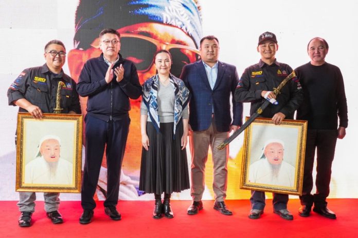 Э.Халиунболд