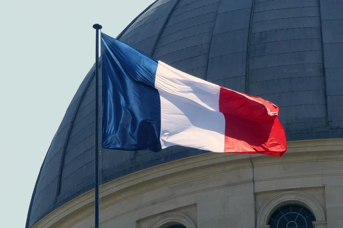 Францад Дэлхийн II дайнаас хойш анх удаа нас баралт төрөлтөөс давлаа