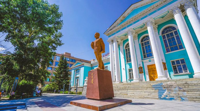 Хүүхдийн урлан бүтээх төвийг сэргээн засварлана