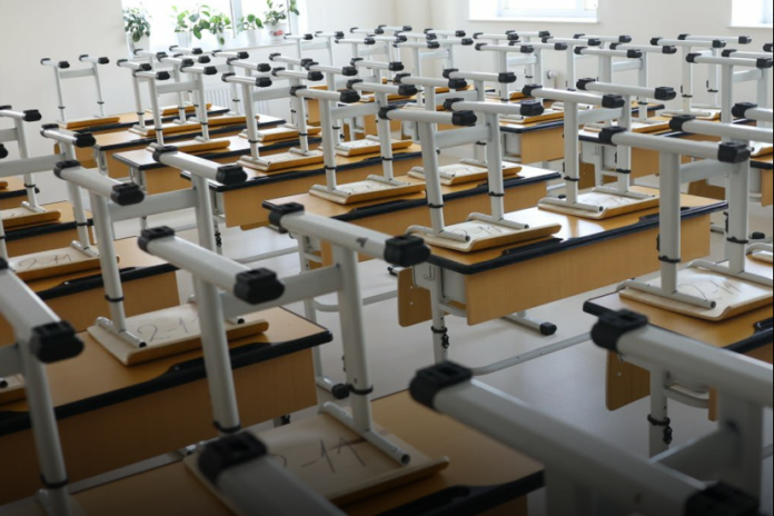 15 дугаар сургууль 640 хүүхдийн иж бүрэн тавилгатай боллоо