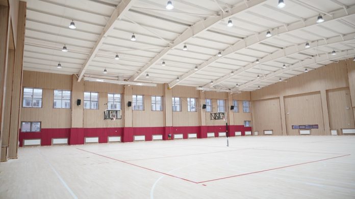 Нийслэлийн гурван сургуульд усан бассейн бүхий спорт цогцолборыг барьж байна