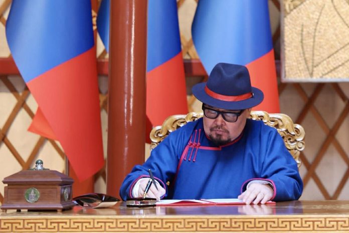 УЛАМЖЛАЛТ АНАГААХ УХААНЫГ ХӨГЖҮҮЛЭХ ТУХАЙ ЗАРЛИГ ГАРГАЛАА