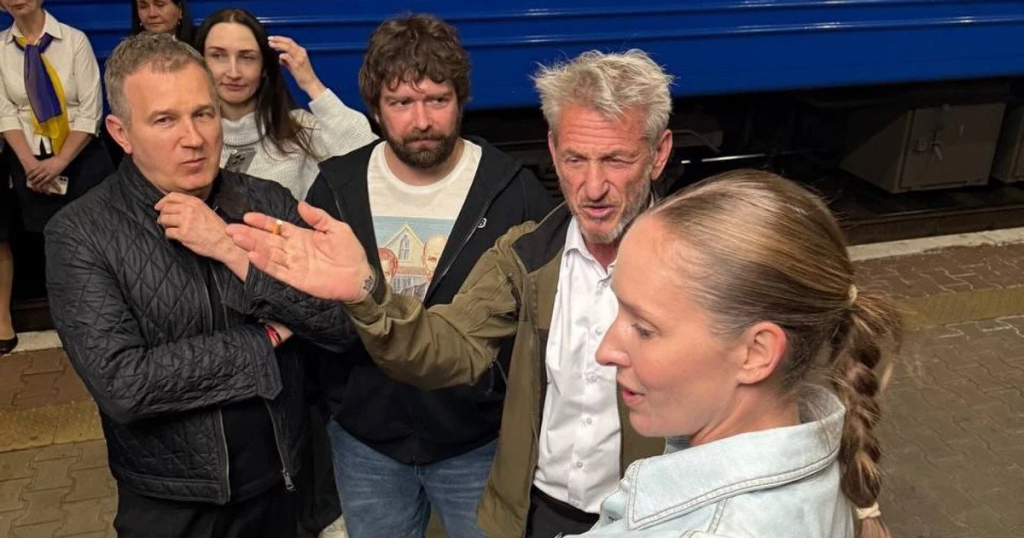 Шон Пенн яагаад "Оскар"-ын наадмыг өнжих болсон шалтгаан тодорхой болов