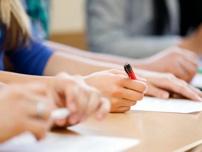 Монгол хэл бичгийн шалгалтыг ирэх дөрөвдүгээр сард танхимаар зохион байгуулна