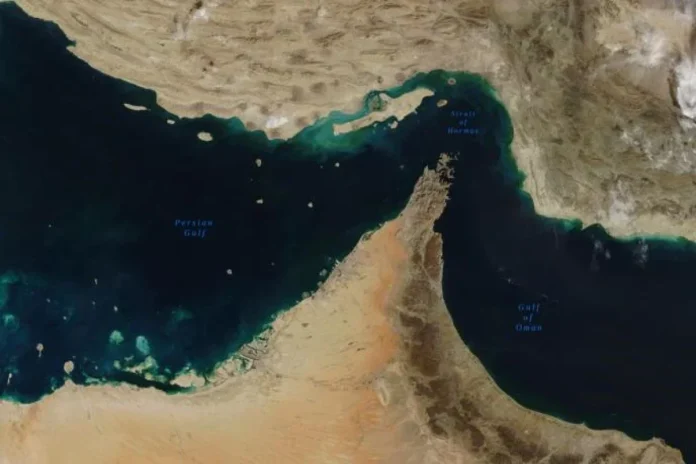 Иран Ормузын хоолойг дахин хаахаа мэдэгдлээ