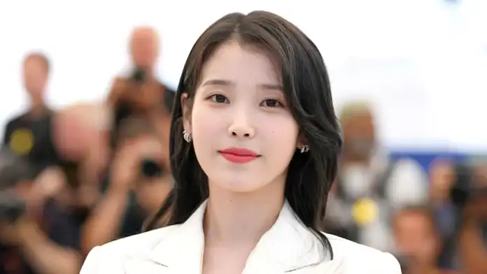 IU