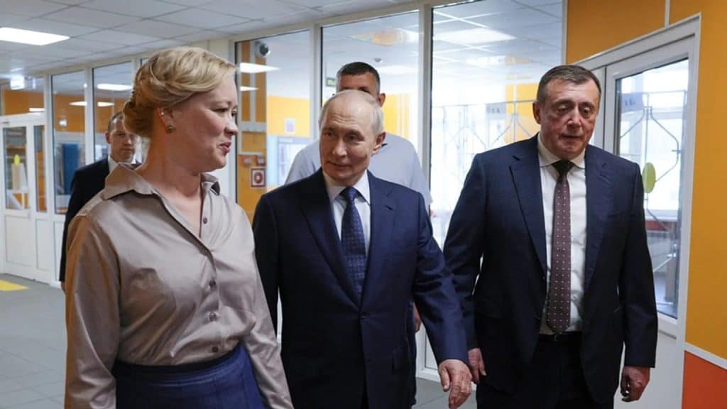 Путины Курилийн айлчлал Японы эсэргүүцэлтэй тулгарлаа